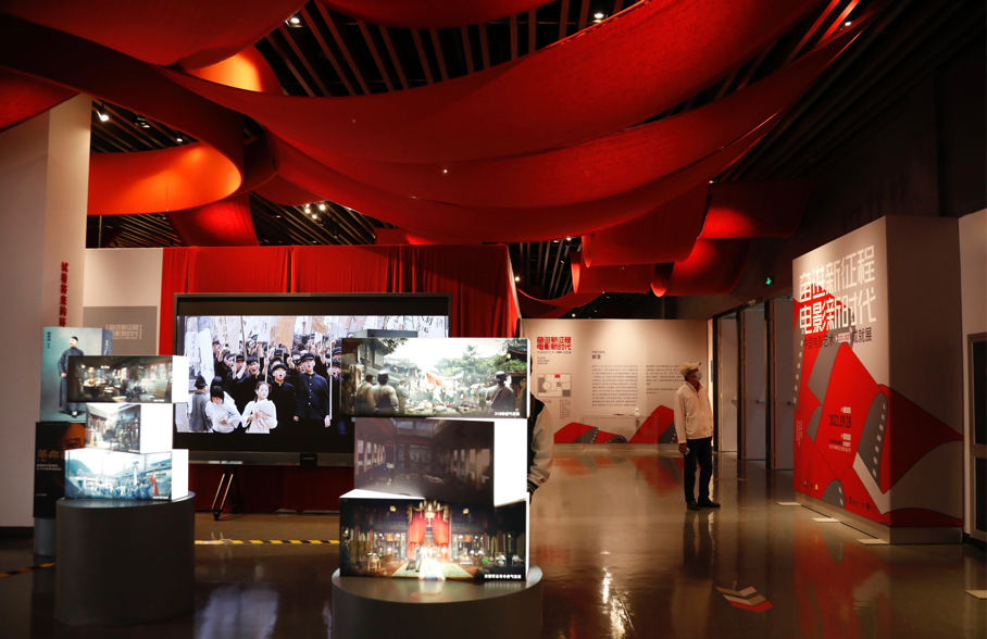 ����һ�����մ������µ�ʢ��